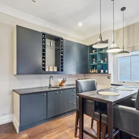 Charming And Full Of Character Apartment London Exterior photo