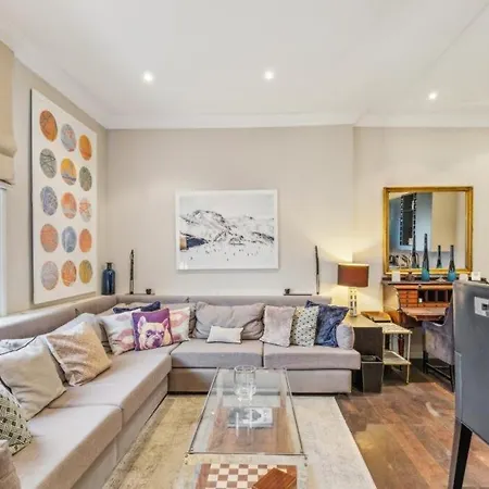 Charming And Full Of Character Apartment London Exterior photo
